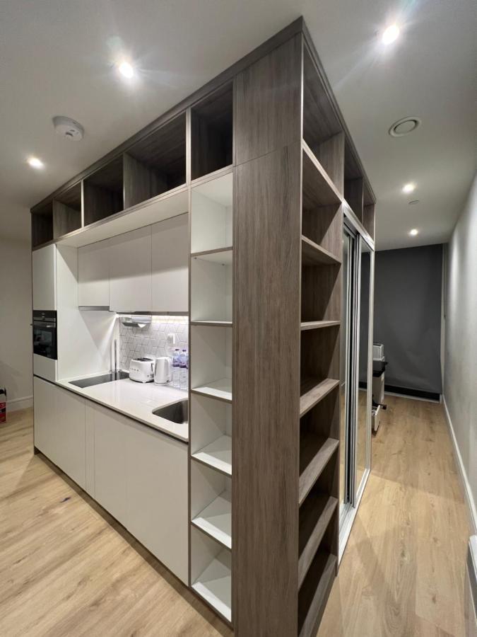London Heathrow Airport Apartment Voyager House Terminal 12345 - Ev Electric And Parking Available Hillingdon Exterior foto
