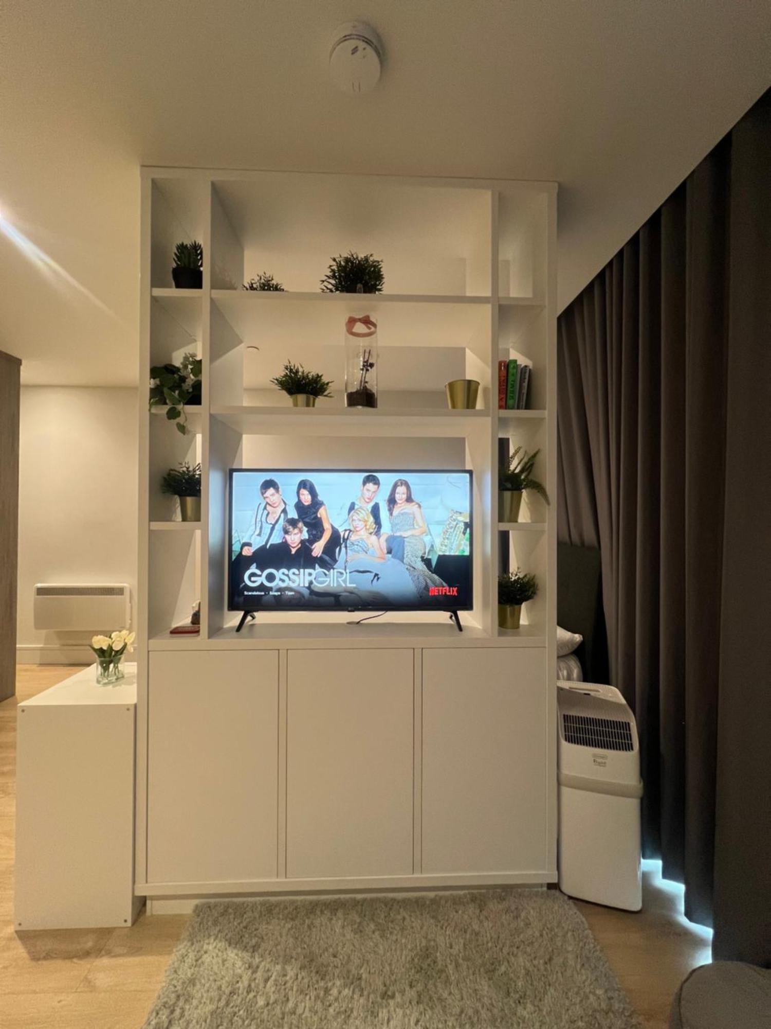 London Heathrow Airport Apartment Voyager House Terminal 12345 - Ev Electric And Parking Available Hillingdon Exterior foto